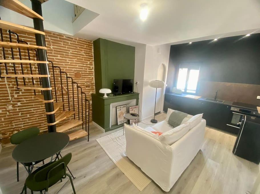 Le 23, Cocon Dans Le Centre Historique Apartment Montauban Exterior foto